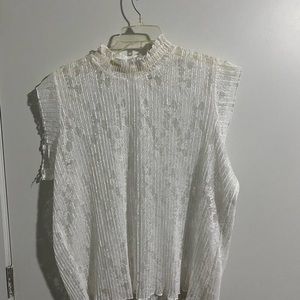 White sz 2x. Sheer “lace”. Never worn
